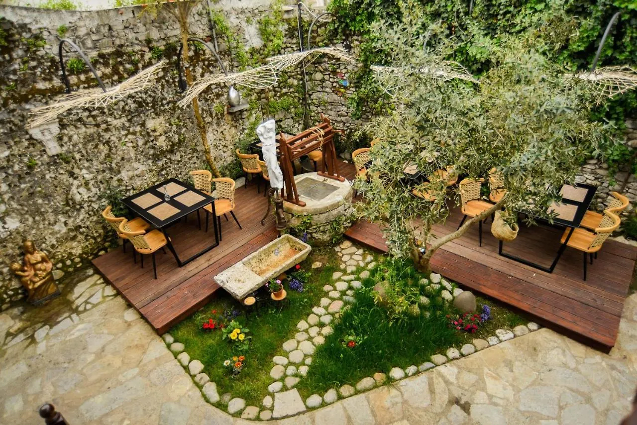 Atelier Boutique Hotel Shkoder 0*,  Albania