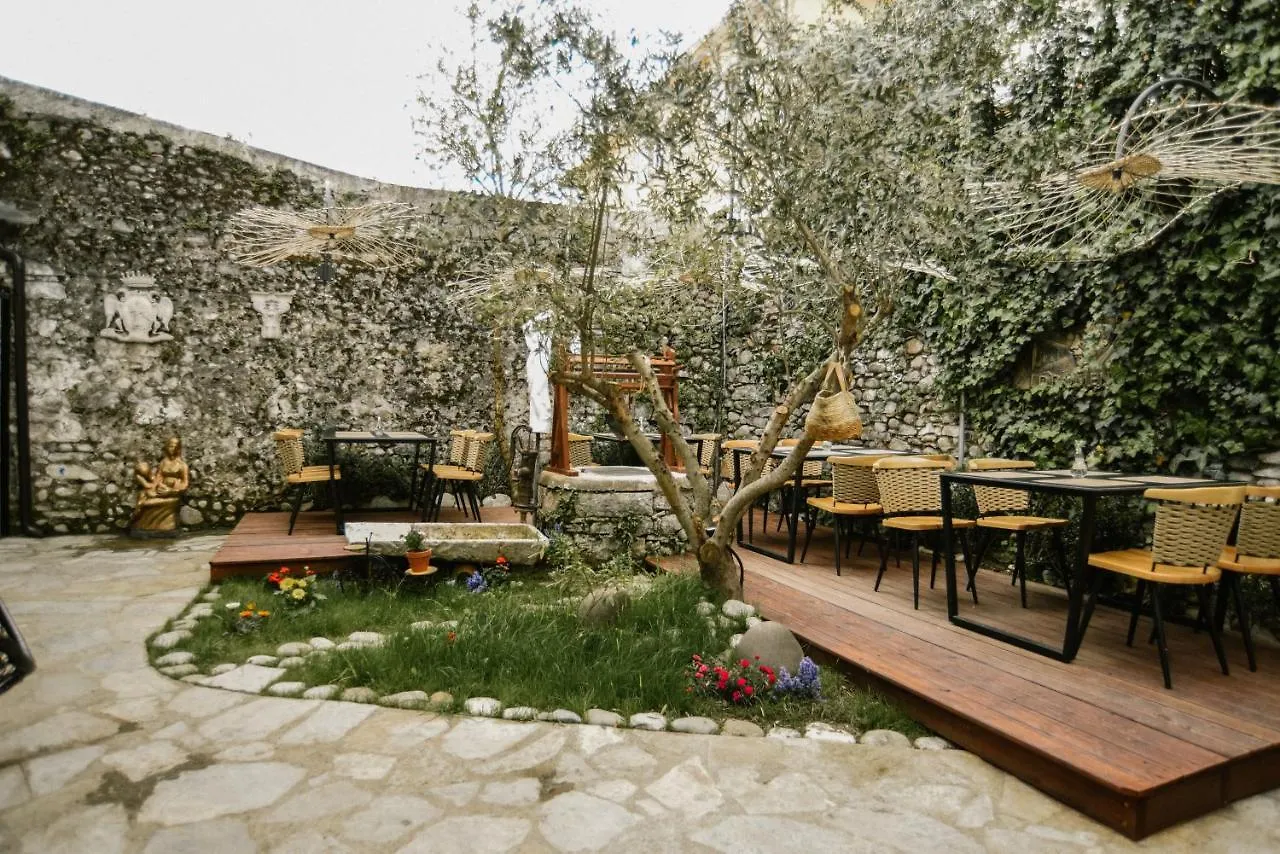 Atelier Boutique Hotel Szkodra